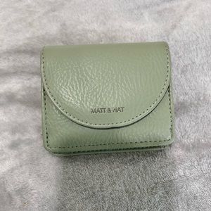 Matt & Nat wallet